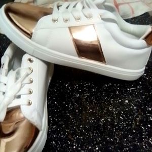 Polo's club shoes white and Pink color